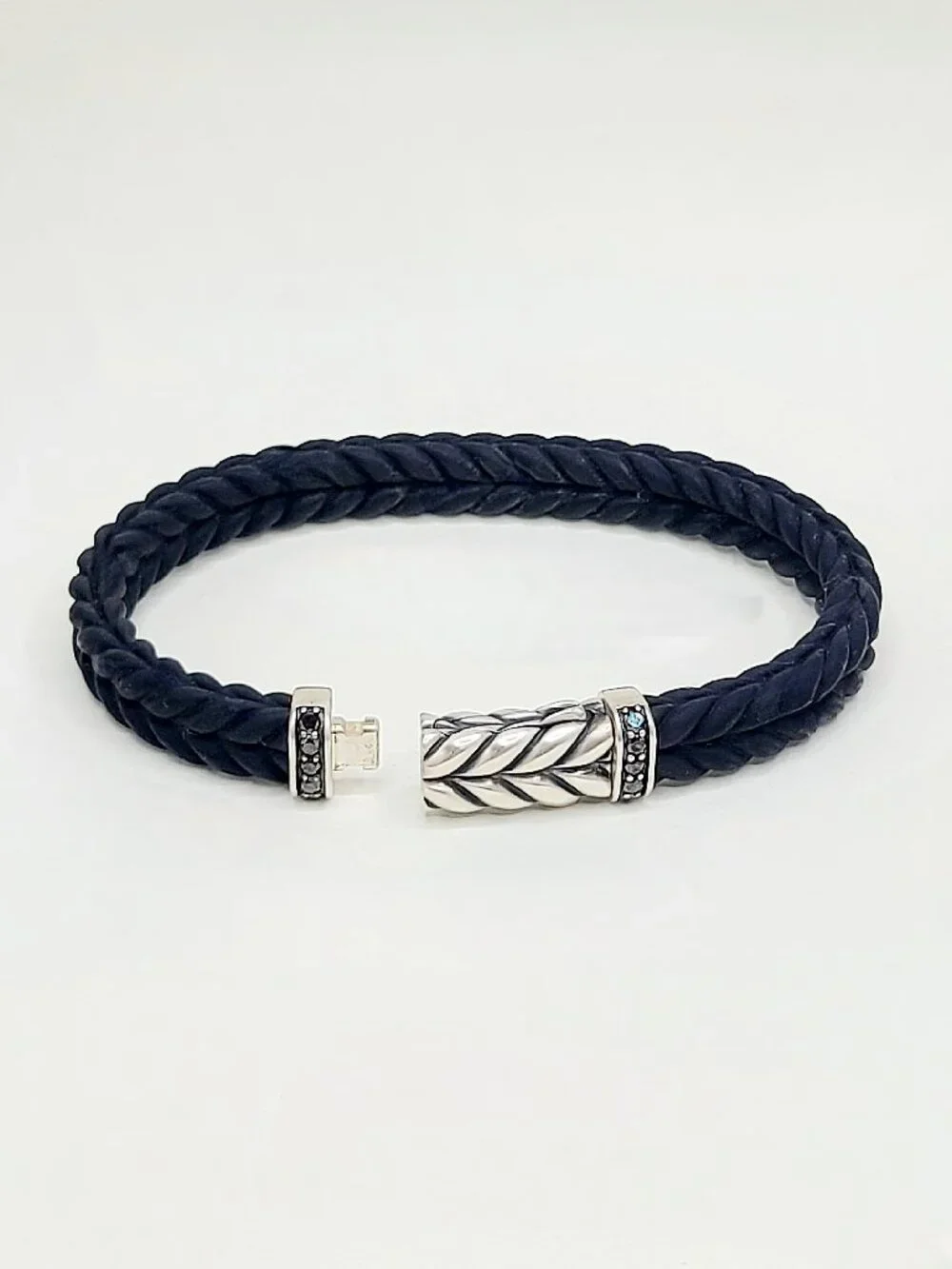 David Yurman Chevron Bracelet in Black Rubber w/ Pavé Black Diamonds - Sz Medium
